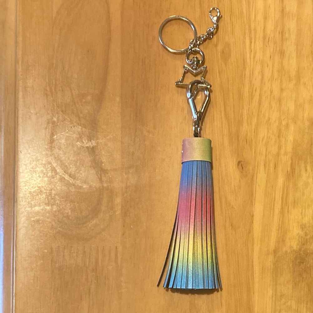 Shooting star rainbow reflective tassel keychain